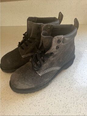 Dr. Martens 939 Gray Hairy Suede Hiker Boot NWT Size 6
